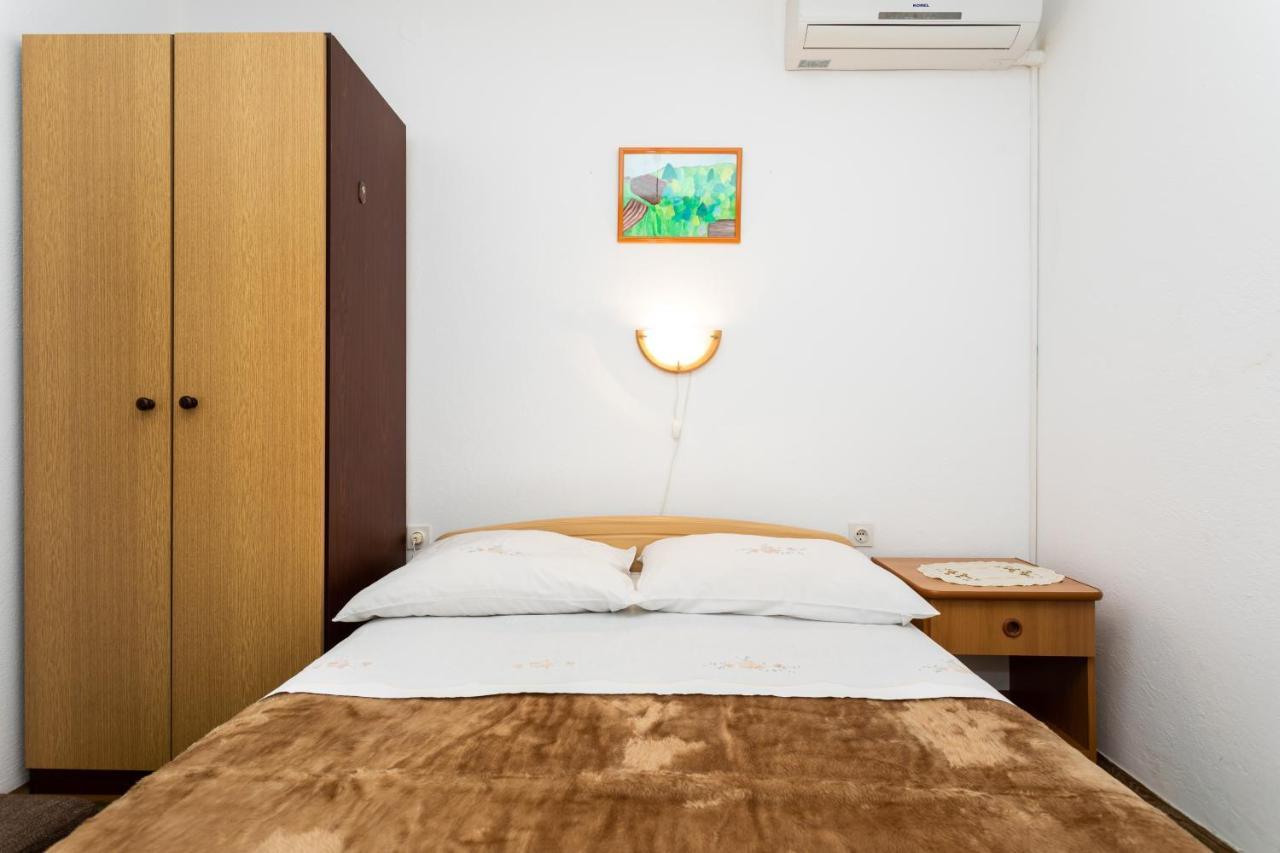 Rooms & Studio Apartment Mira Baska  Exterior photo