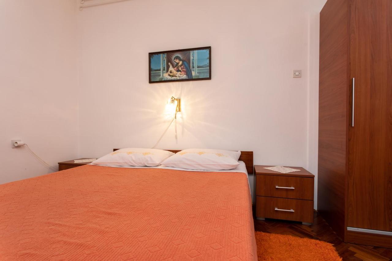 Rooms & Studio Apartment Mira Baska  Exterior photo