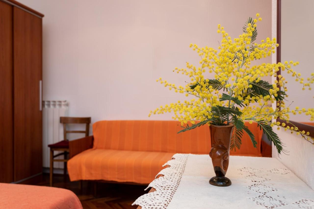 Rooms & Studio Apartment Mira Baska  Exterior photo